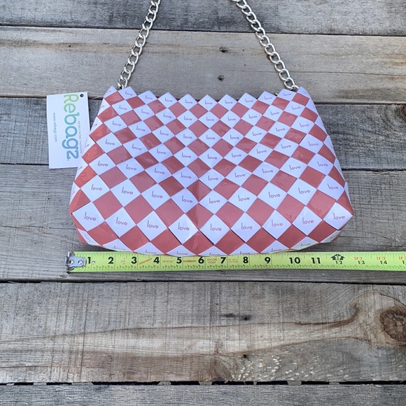 NWT Rebagz Eco Friendly Love Red and White Shoulder Bag - Picture 4 of 16